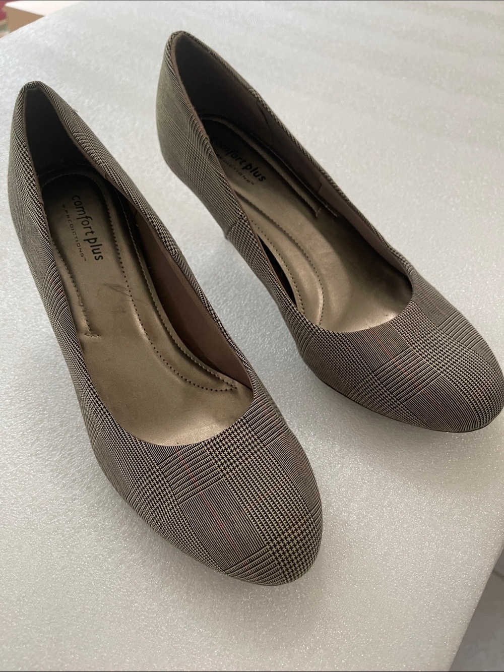 comfort plus by Predictions Women's Plaid Tan/Brown Slip-On Flats 9 W